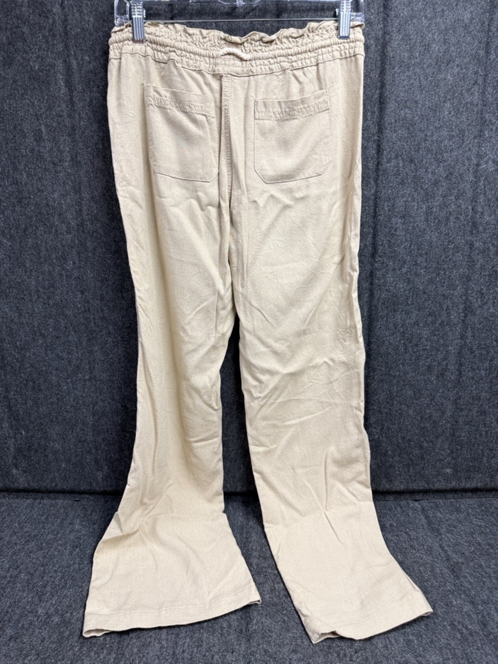 Cali1850 Woman’s beige Drawstring Joggers with Relaxed Legs - Picture 3 of 7